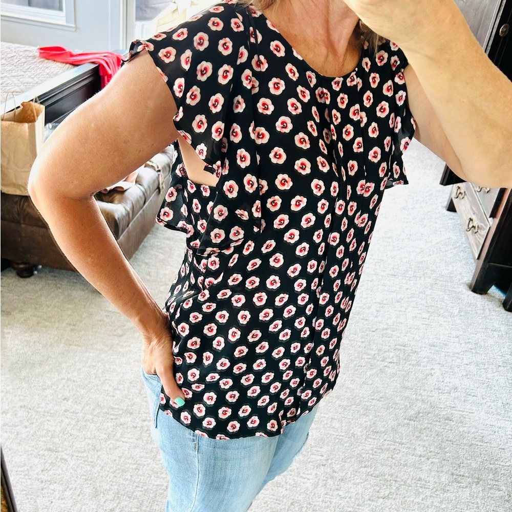 Elle black & pink blouse.